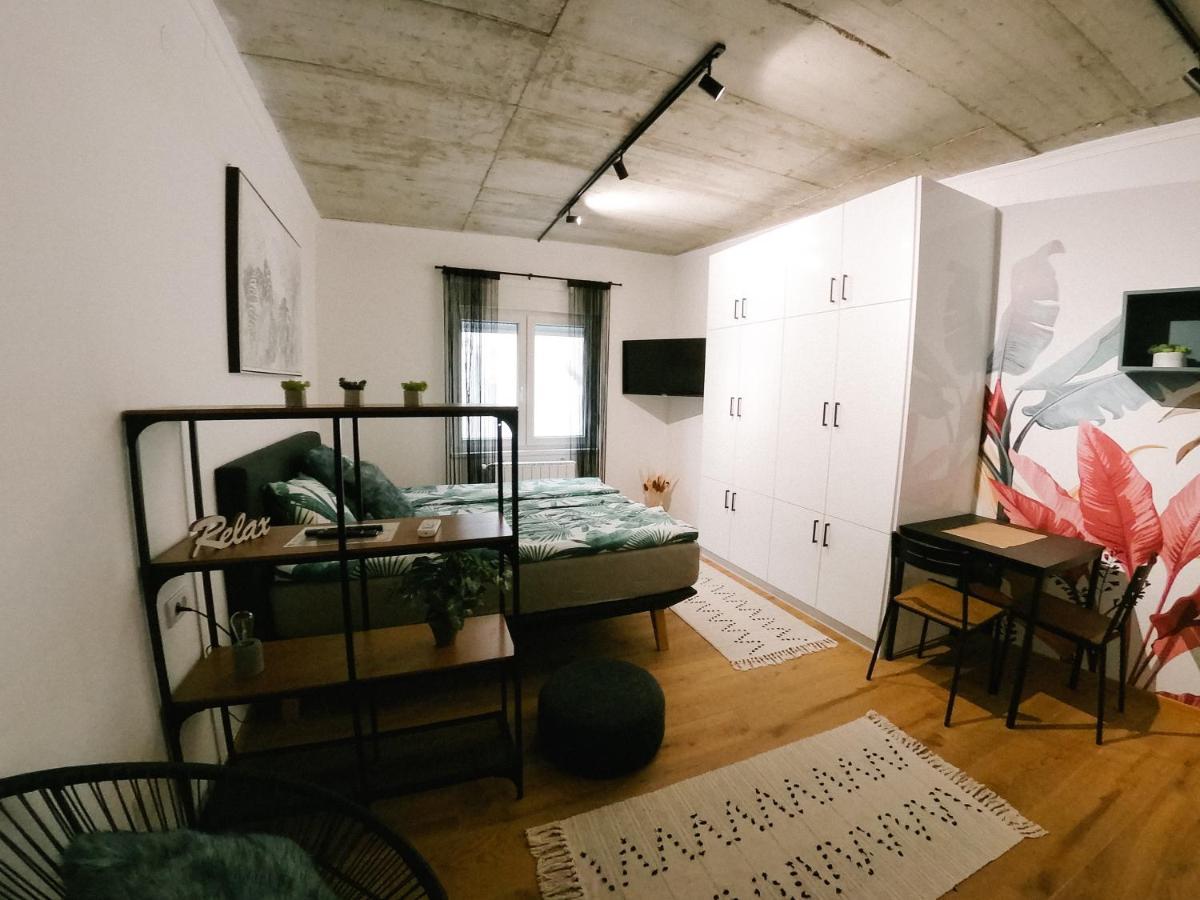 Meebo Apartments Novi Sad Exteriör bild