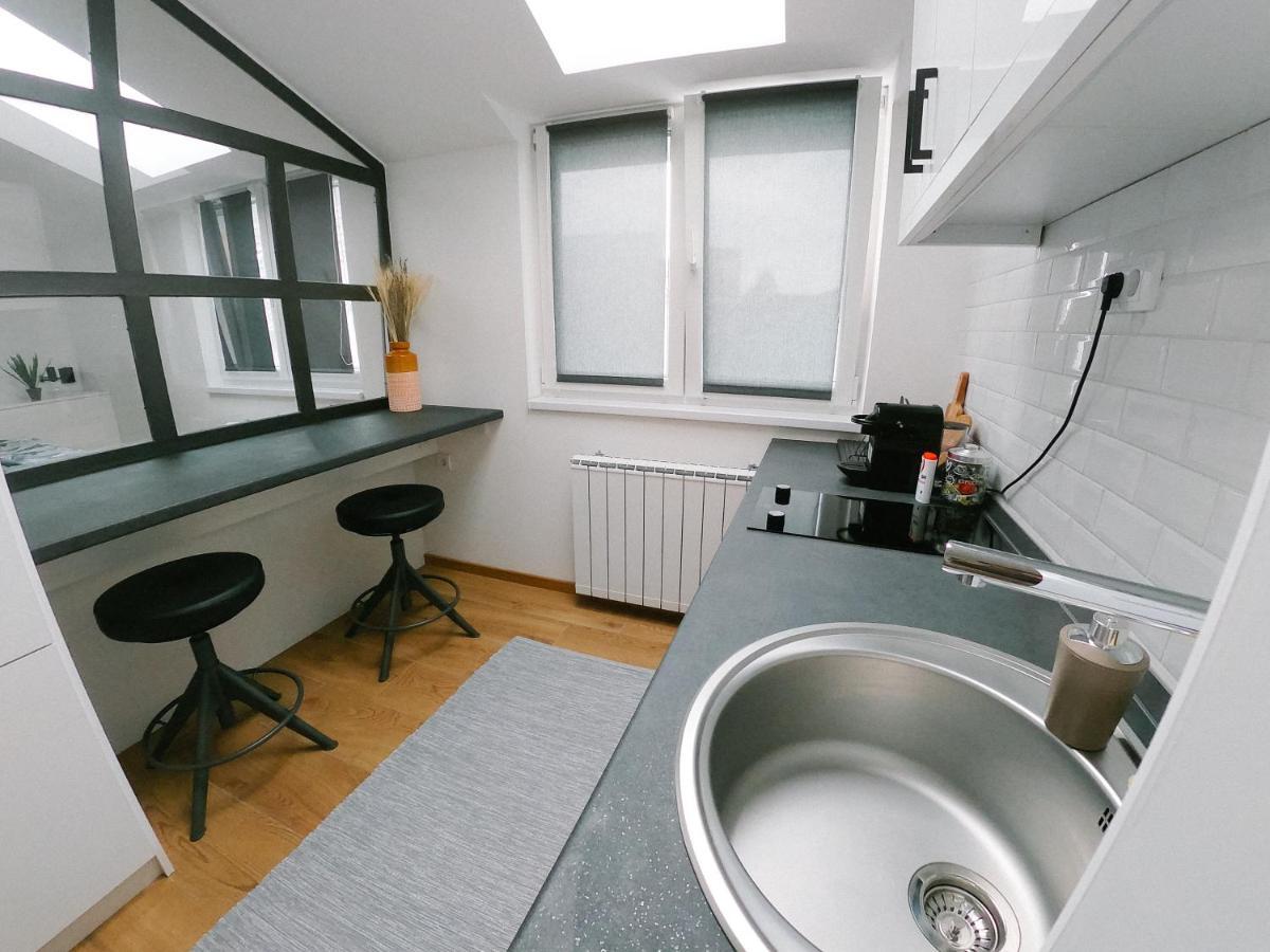 Meebo Apartments Novi Sad Exteriör bild