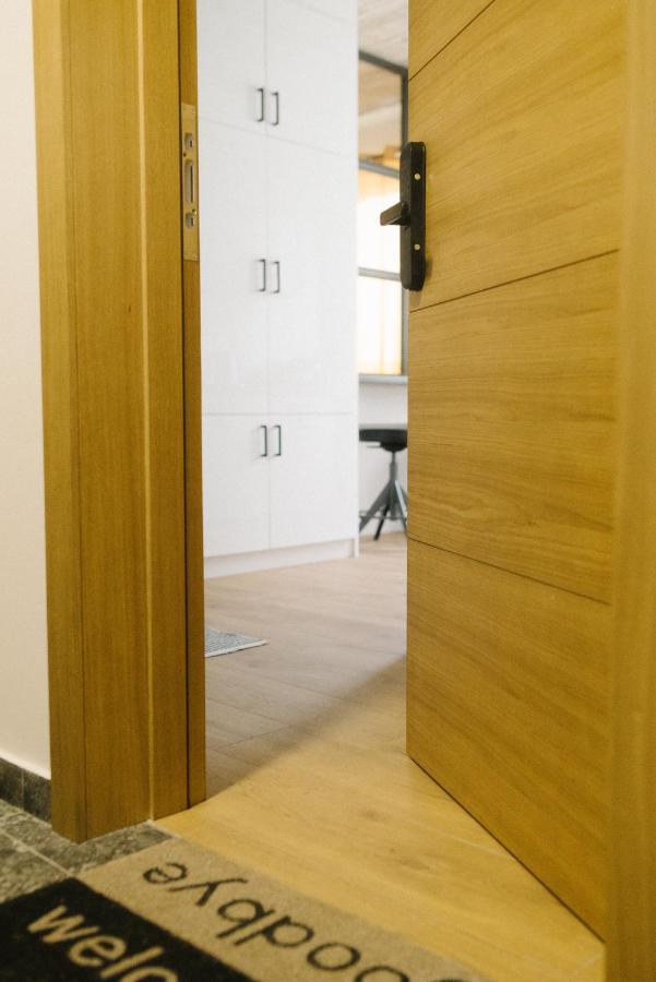 Meebo Apartments Novi Sad Exteriör bild