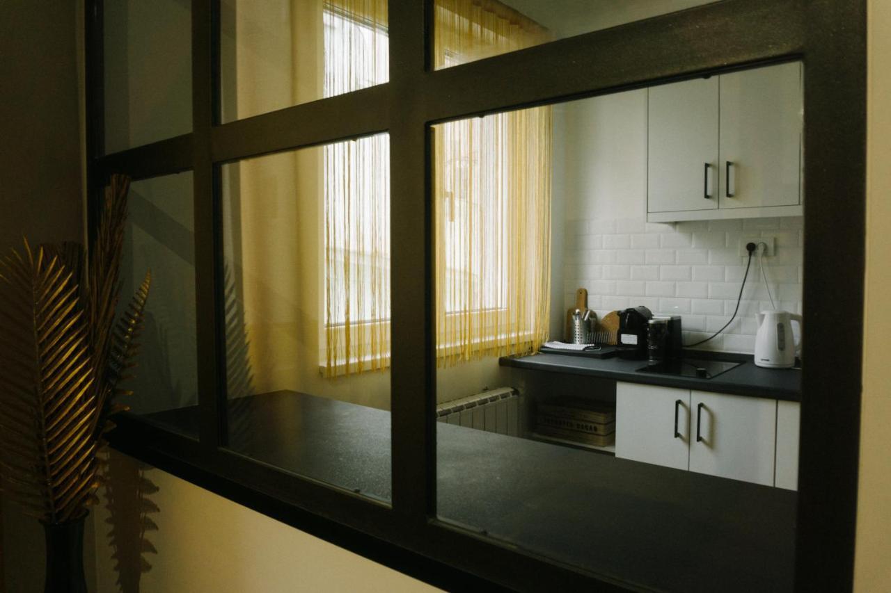 Meebo Apartments Novi Sad Exteriör bild